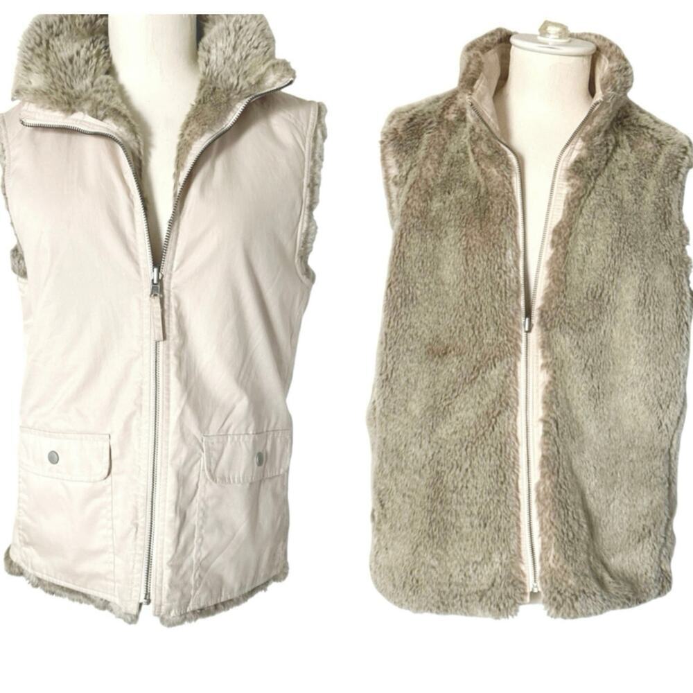 Fully Reversible Faux Fur Vest Women’s Size M Old Navy - Picture 9 of 9
